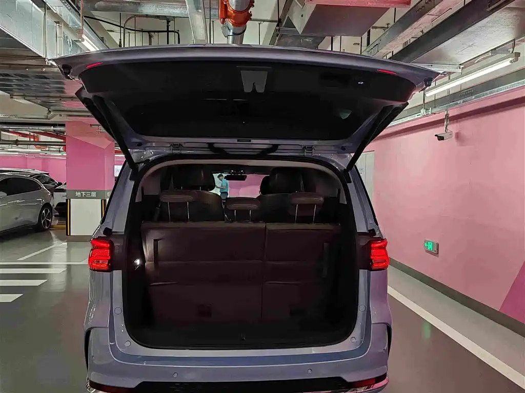 Roewe iMAX8 New Energy — миниатюра 14