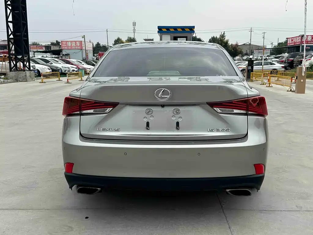 Lexus IS — миниатюра 8