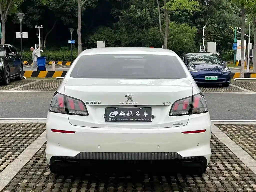 Peugeot 408 — миниатюра 5