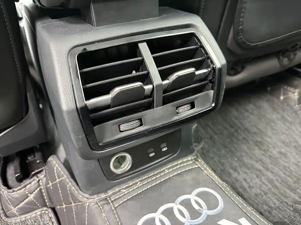 Audi Q3 — миниатюра 12