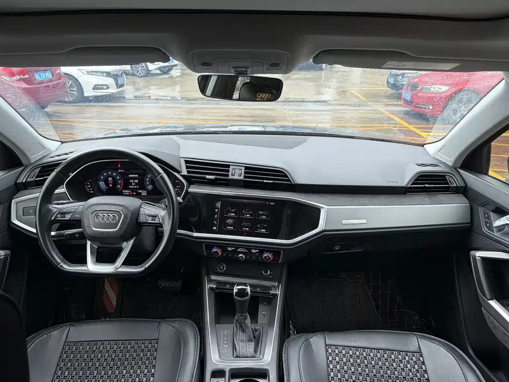 Audi Q3 — миниатюра 10