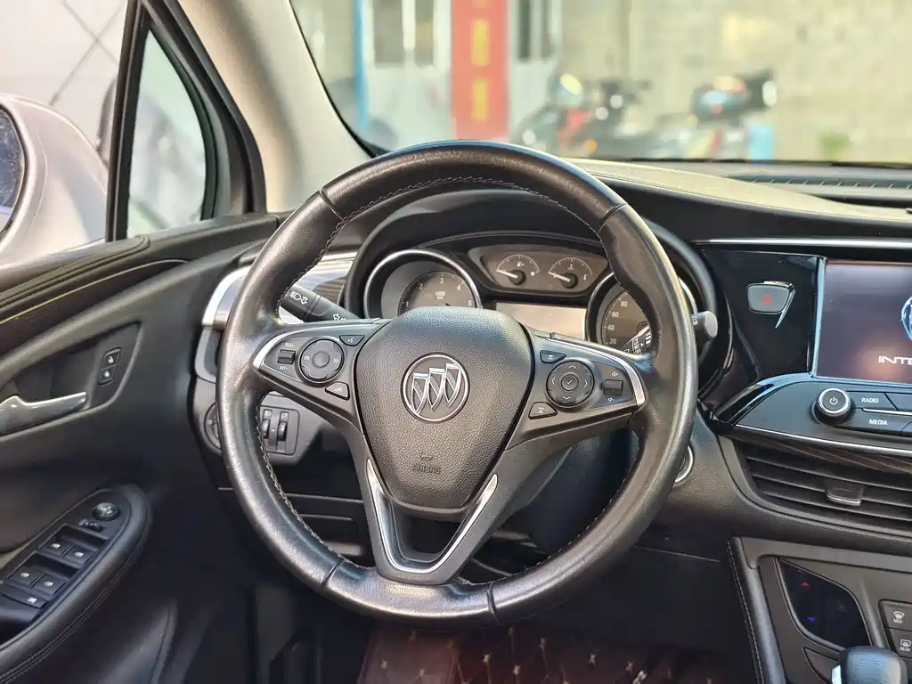 Buick Envision Plus — миниатюра 9