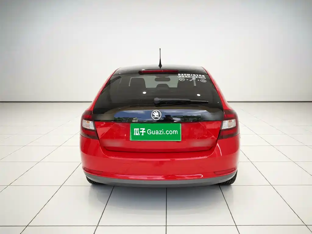Skoda Rapid Spaceback — миниатюра 5