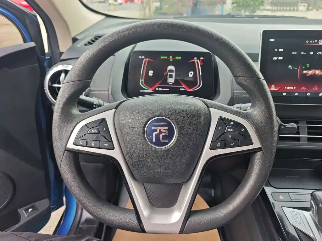 BYD Yuan EV — миниатюра 15