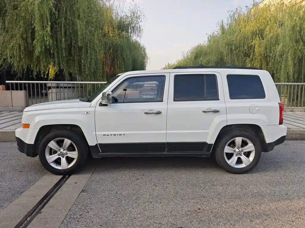 Jeep Patriot — миниатюра 8