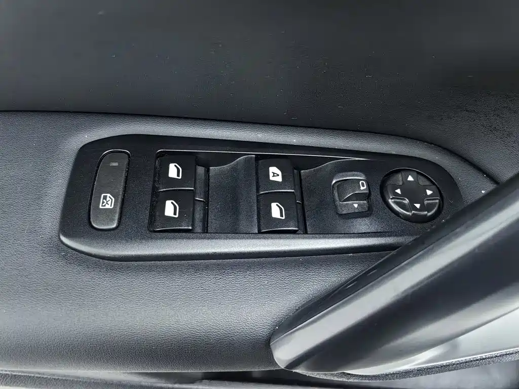 Peugeot 408 — миниатюра 9