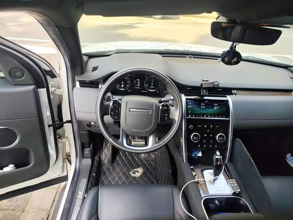 Land Rover Discovery Sport Hybrid — миниатюра 11