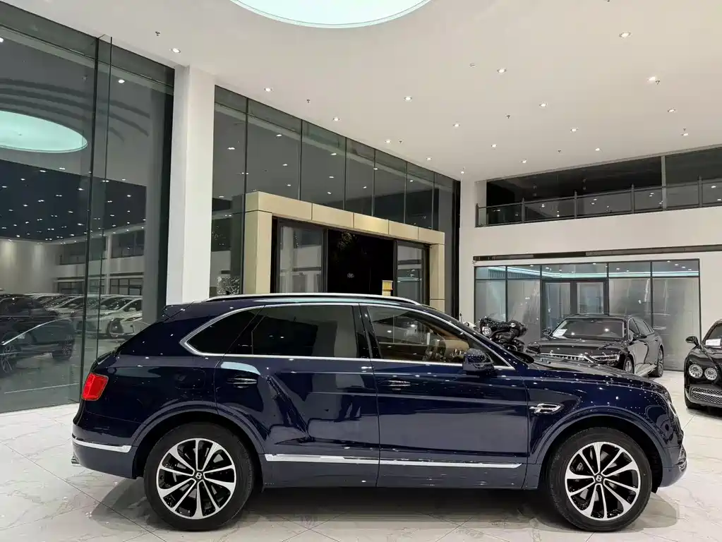Bentley Bentayga 2016 6.0T Standard