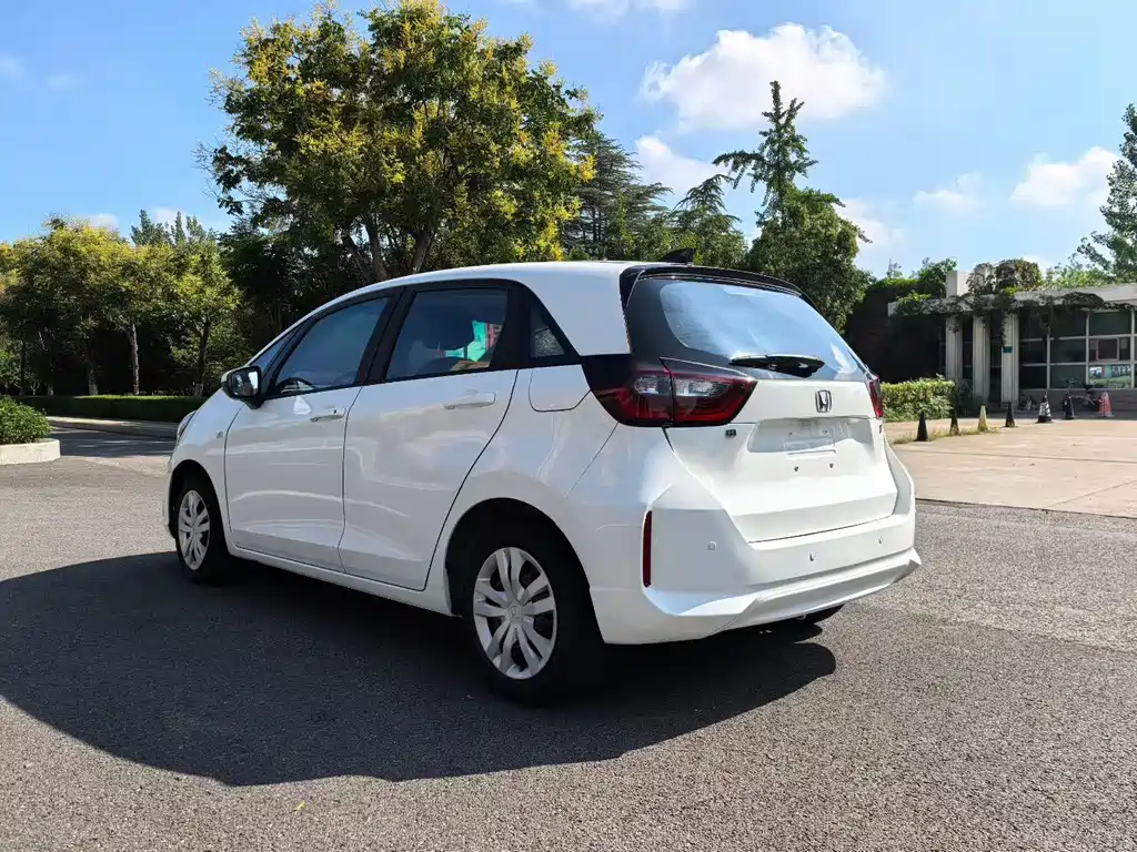 Honda Fit - фото 8
