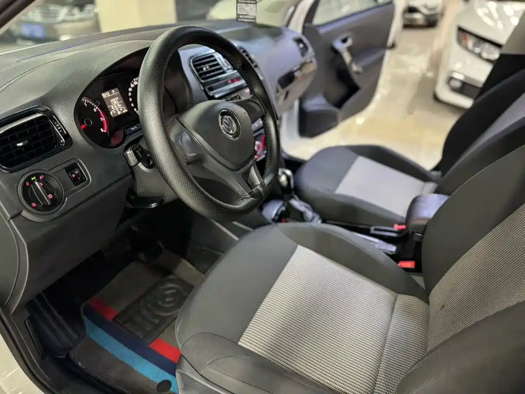 Volkswagen Polo — миниатюра 4