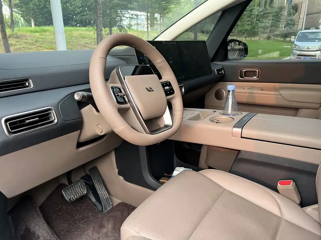 Li Auto Li MEGA — миниатюра 3