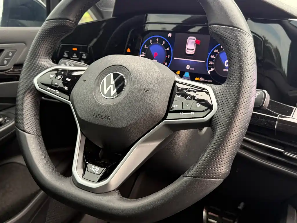 Volkswagen Golf — миниатюра 3