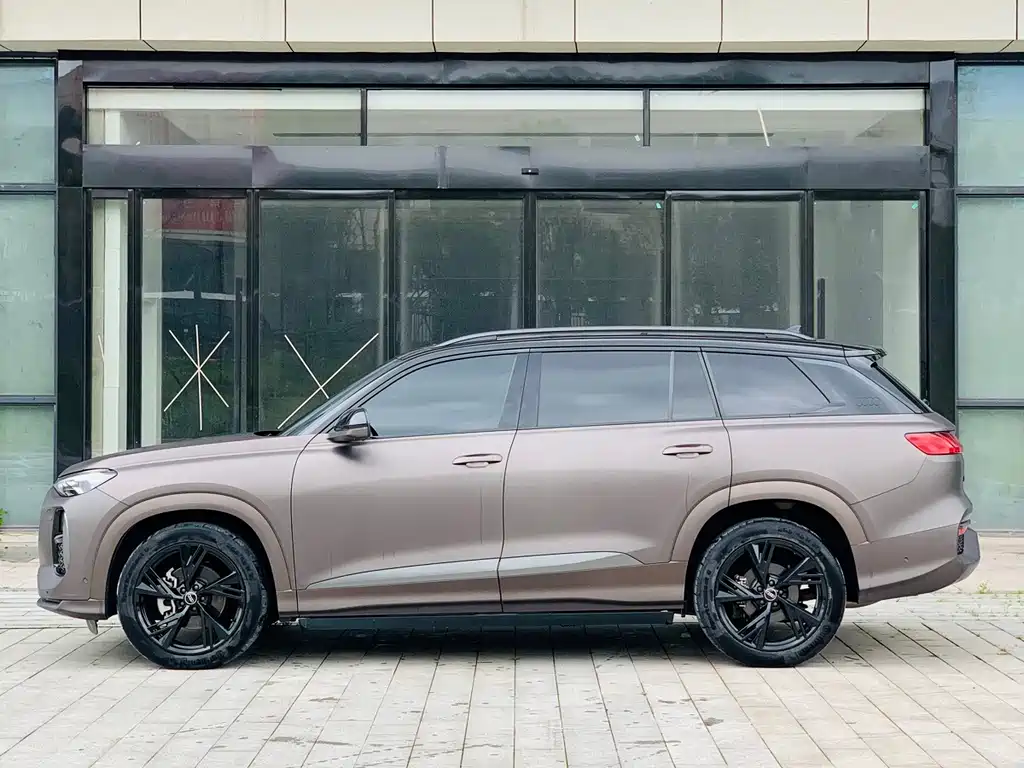 Audi Q6 — миниатюра 5