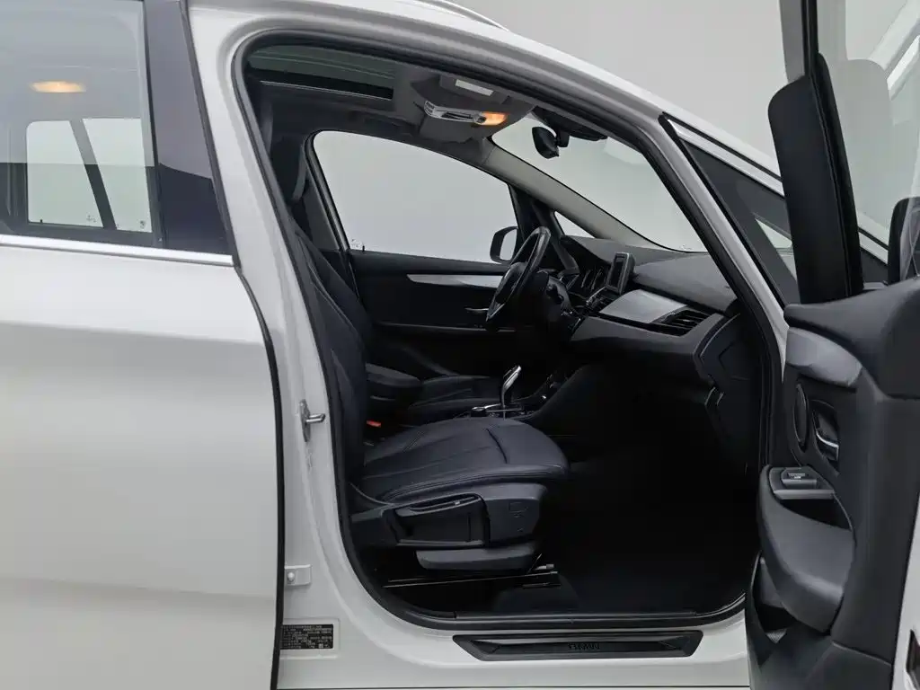 BMW 2 Series Gran Tourer — миниатюра 23