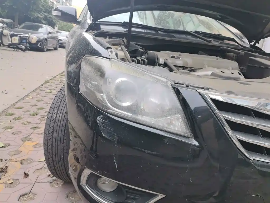 Toyota Camry — миниатюра 7
