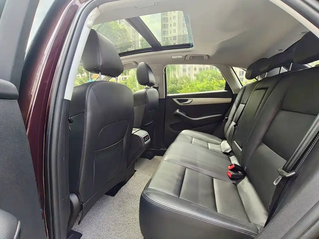 Zotye Zotye SR7 — миниатюра 8