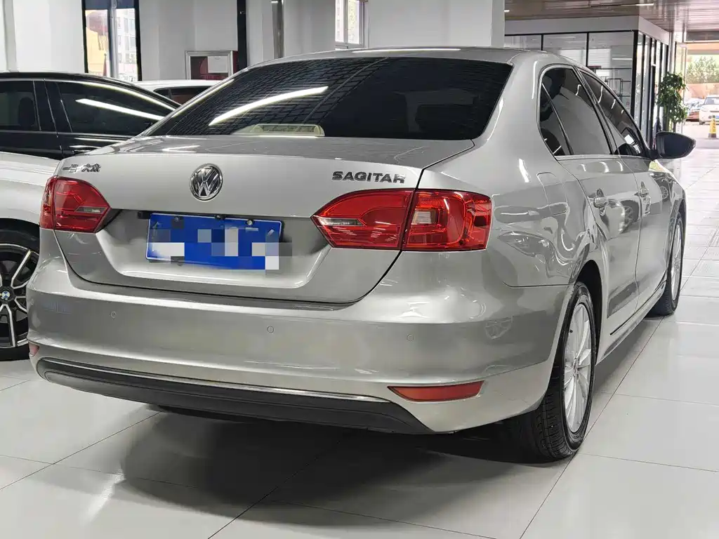 Volkswagen Sagitar — миниатюра 3