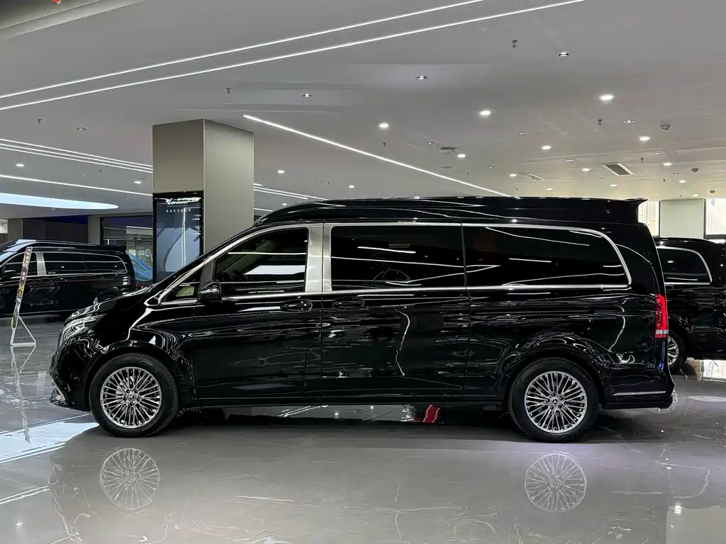 MERCEDES-BENZ V CLASS