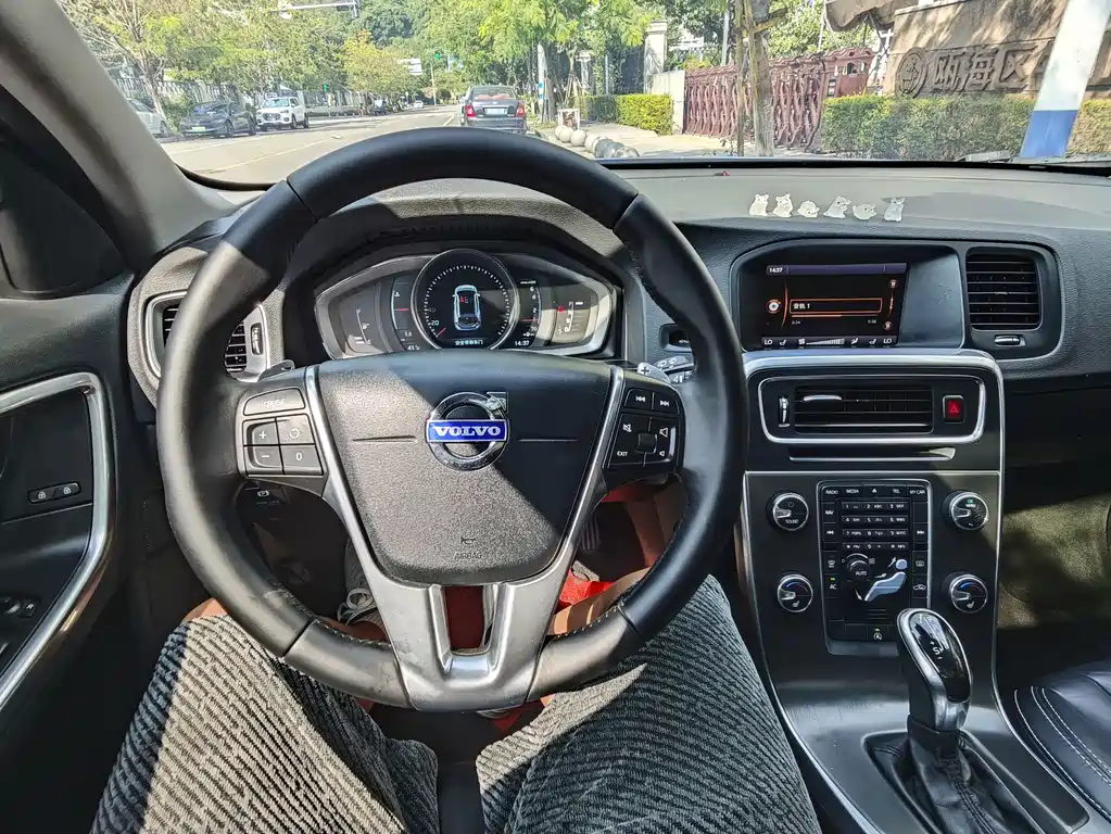 Volvo V60 2014 T5