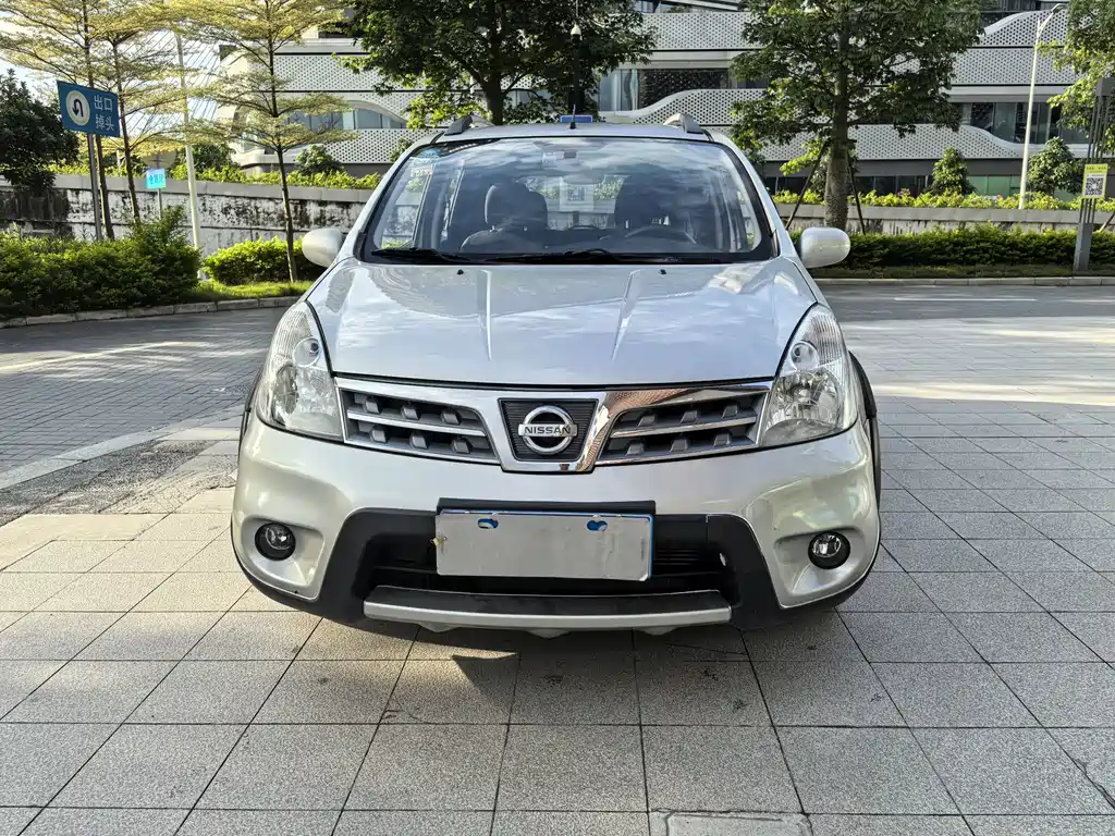 Nissan Livina — миниатюра 2
