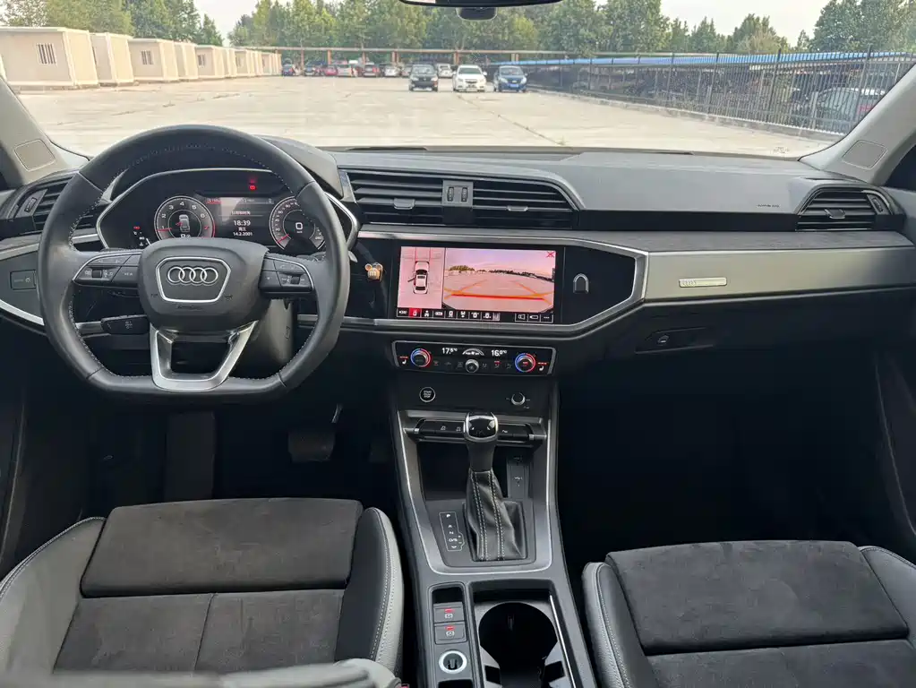 Audi Q3 2022 35 TFSI Fashion