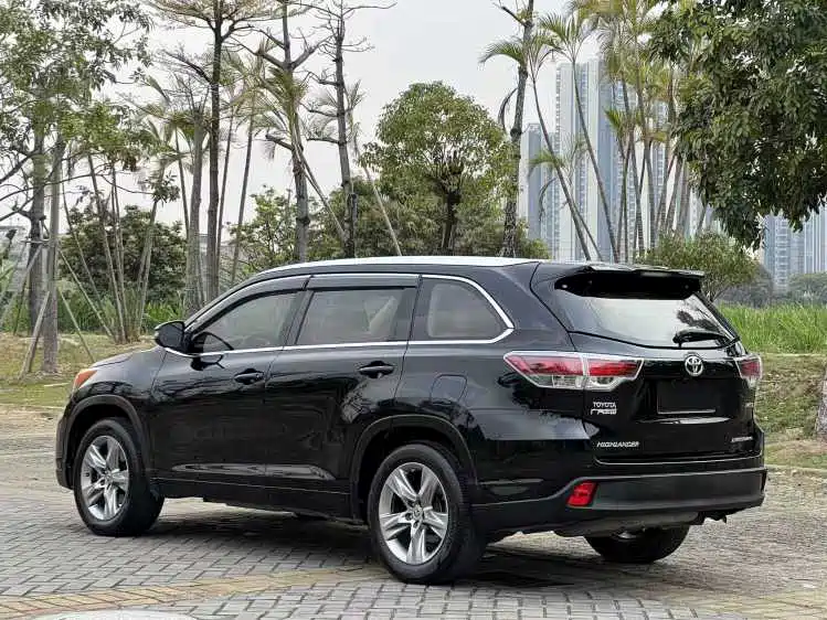Toyota Highlander — миниатюра 7