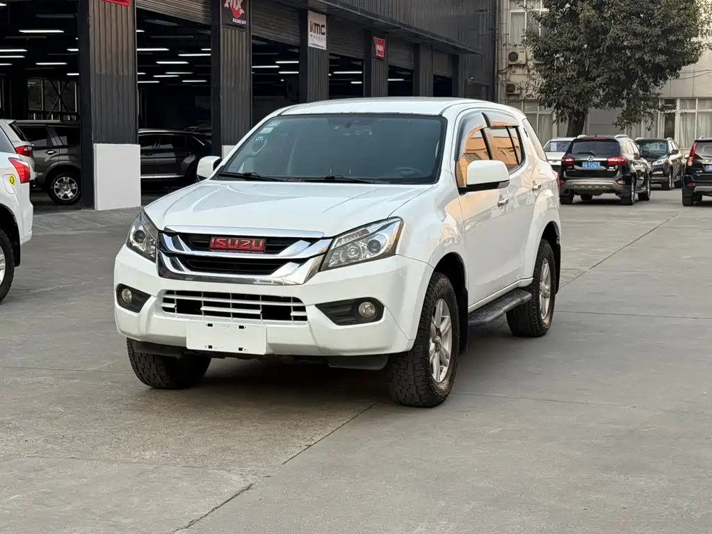 Купить Isuzu MU-X