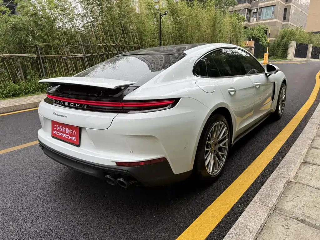 Porsche Panamera — миниатюра 6