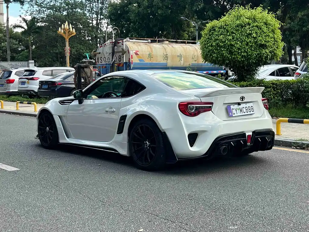 Toyota 86 — миниатюра 4