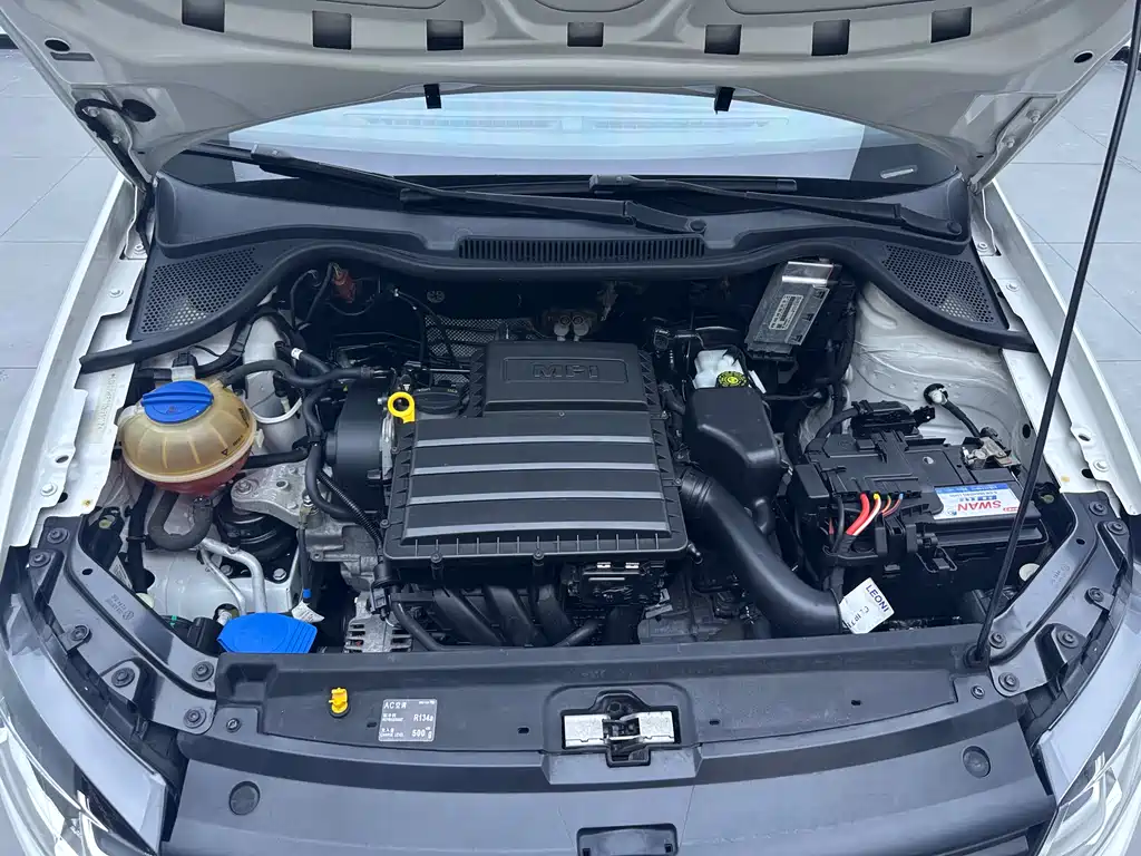 Volkswagen Polo 2018 1.5L AT