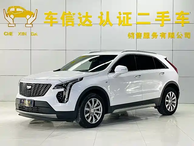 CADILLAC XT4