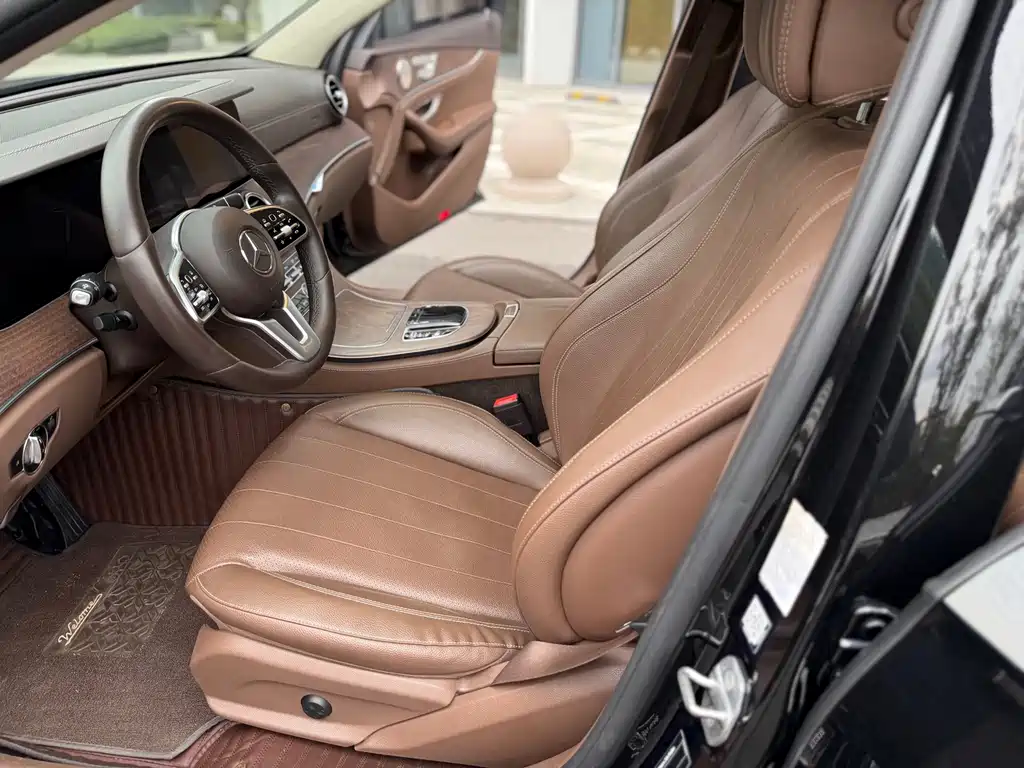 Mercedes-Benz E-Class — миниатюра 7