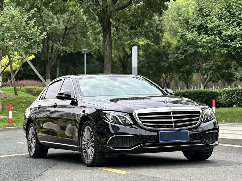 Mercedes-Benz E-Class — миниатюра 3