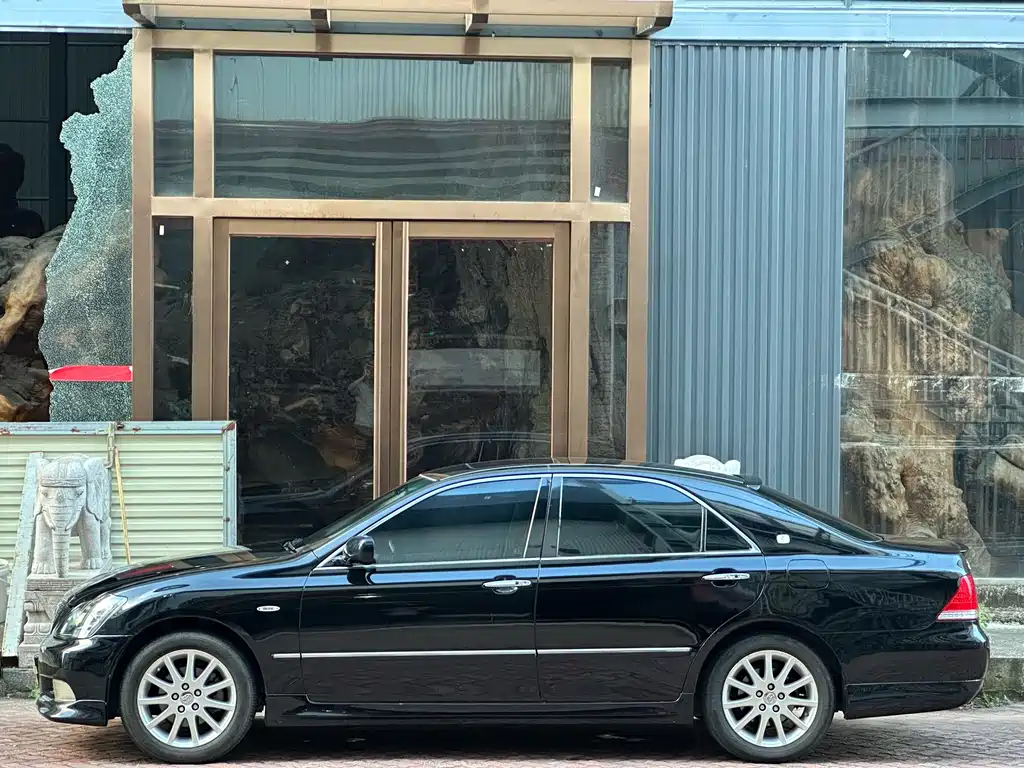 Toyota Crown 2005 3.0L Royal Saloon G