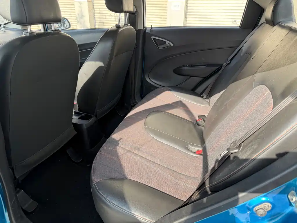 Chevrolet Sail Sedan 1.2L Manual Fashion Happiness Edition, фото 8