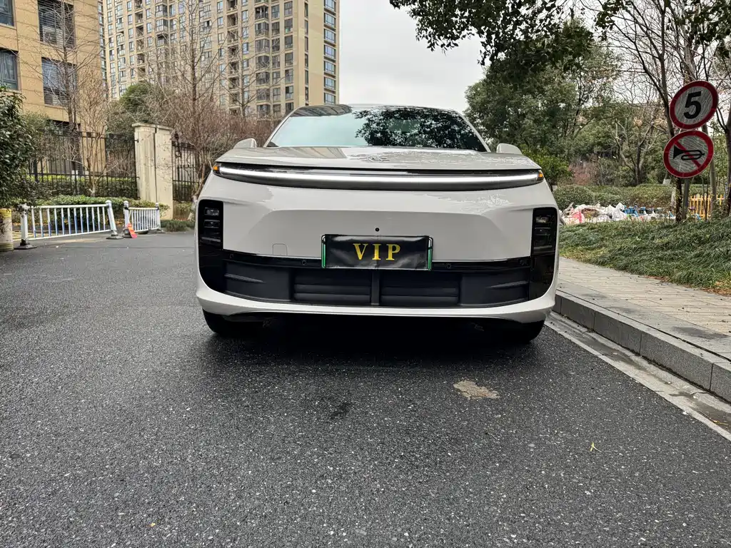 Li Auto IDEAL L6