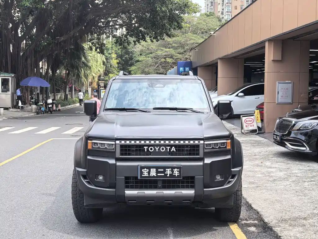 TOYOTA PRADO