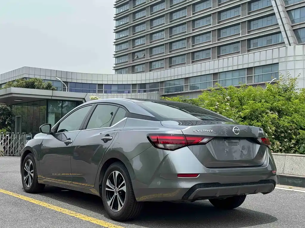 Nissan Sylphy — миниатюра 7