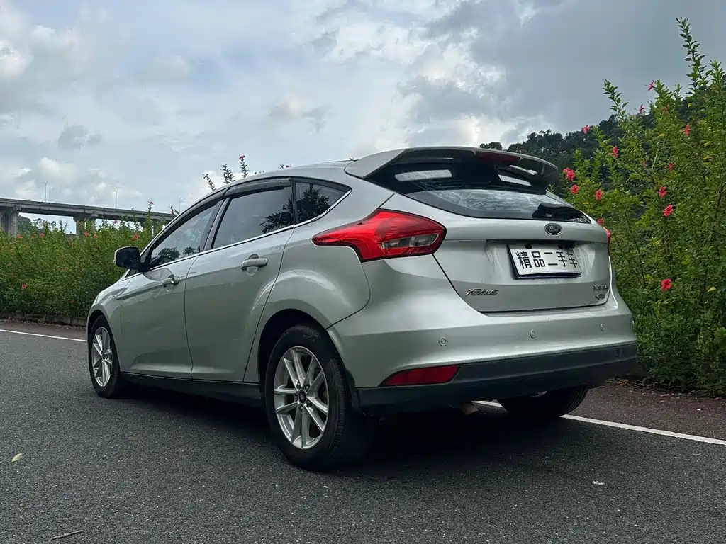 Ford Focus — миниатюра 12