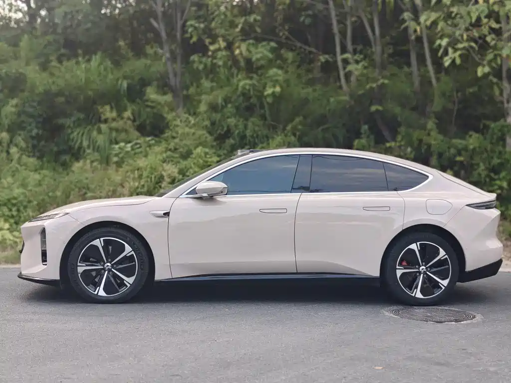 NIO ET5 — миниатюра 3