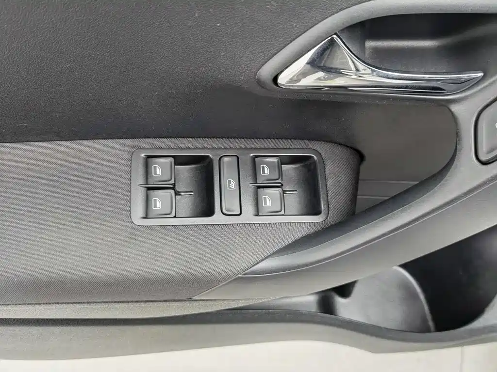 Volkswagen Polo — миниатюра 9