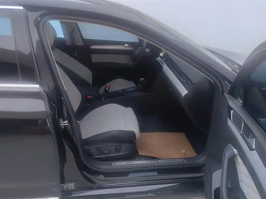 Volkswagen Magotan 2023 200 330TSI DSG Luxury