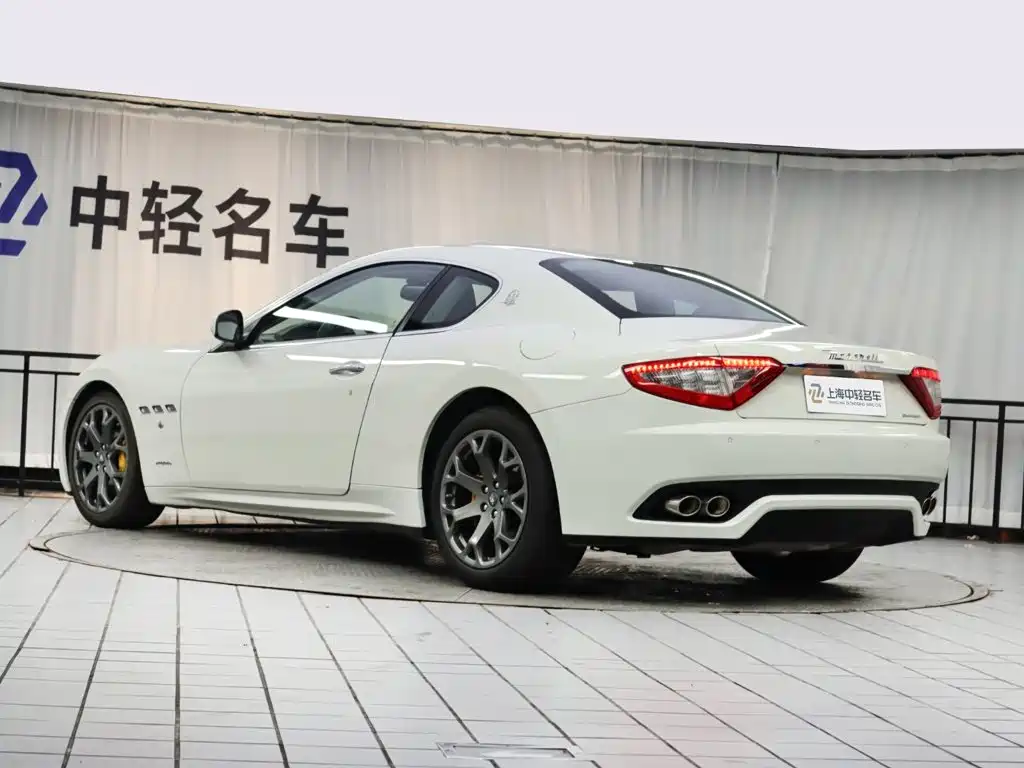 Maserati GranTurismo — миниатюра 22