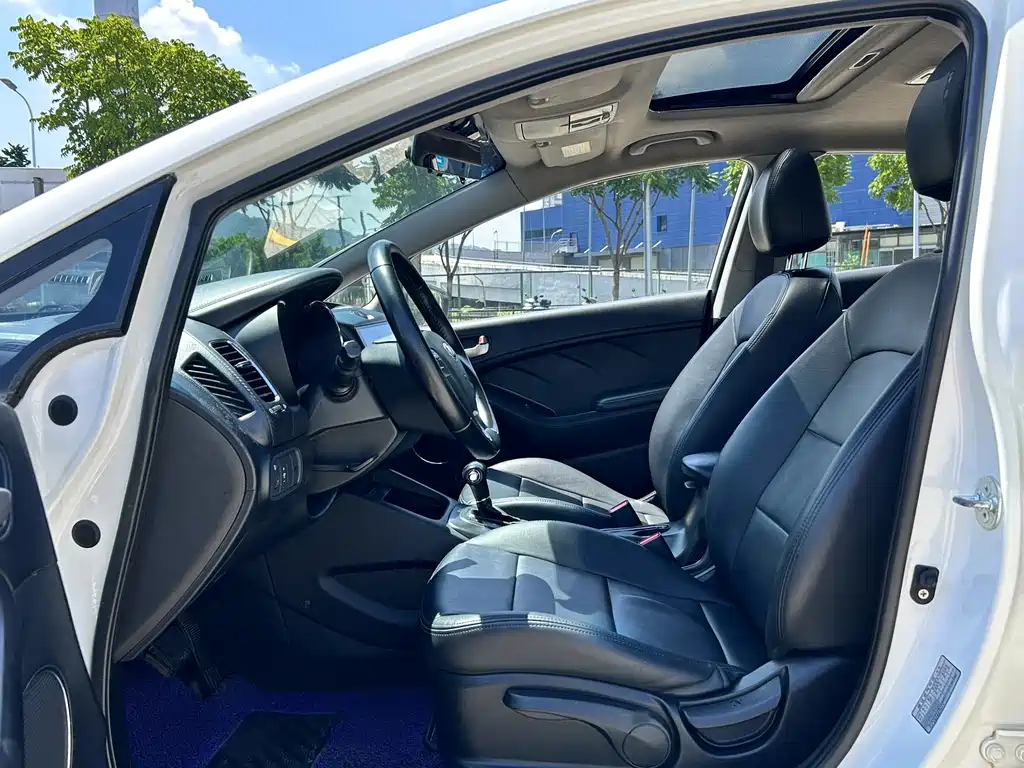 Kia K3 2013 1.6L AT GLS