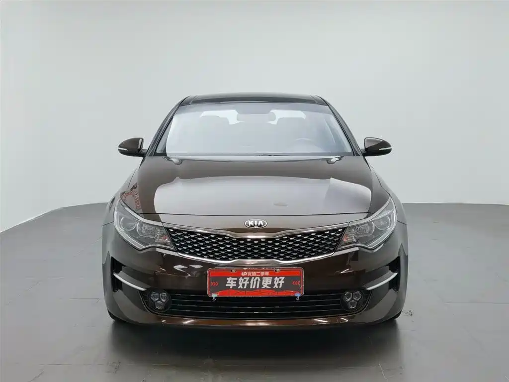 Kia K5 2016 2.0L AT LUX