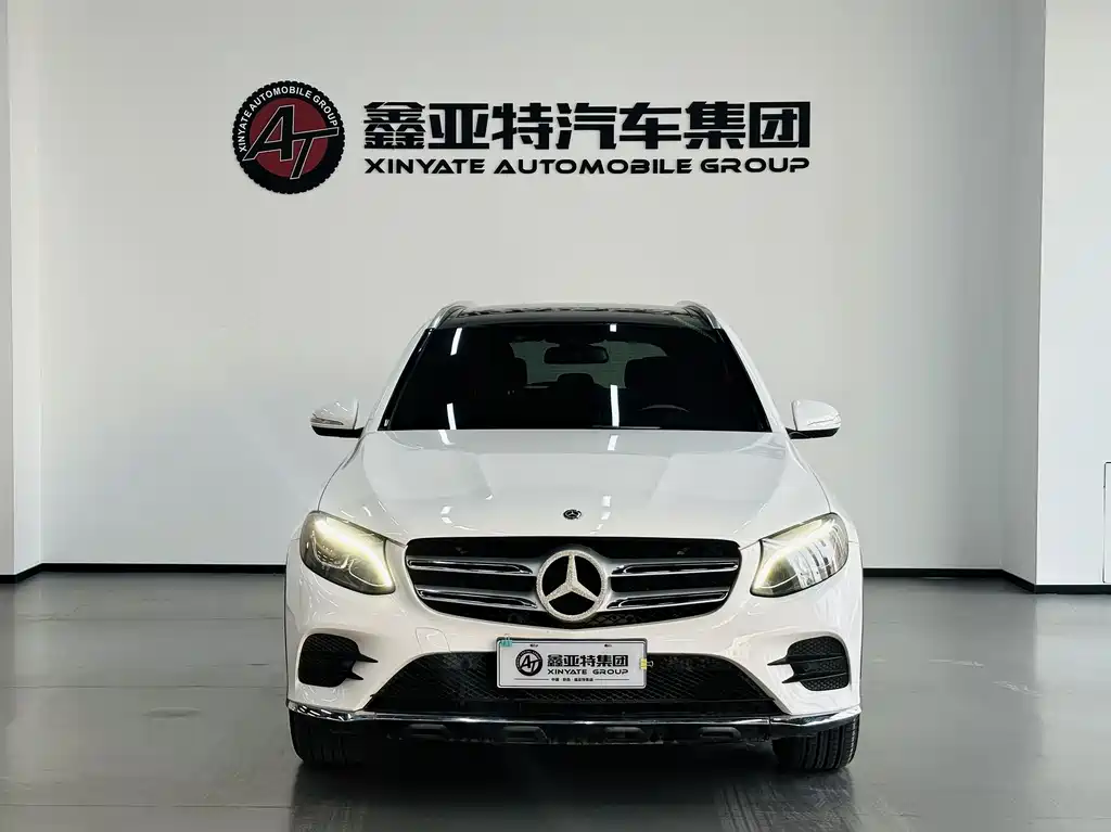 MERCEDES-BENZ GLC
