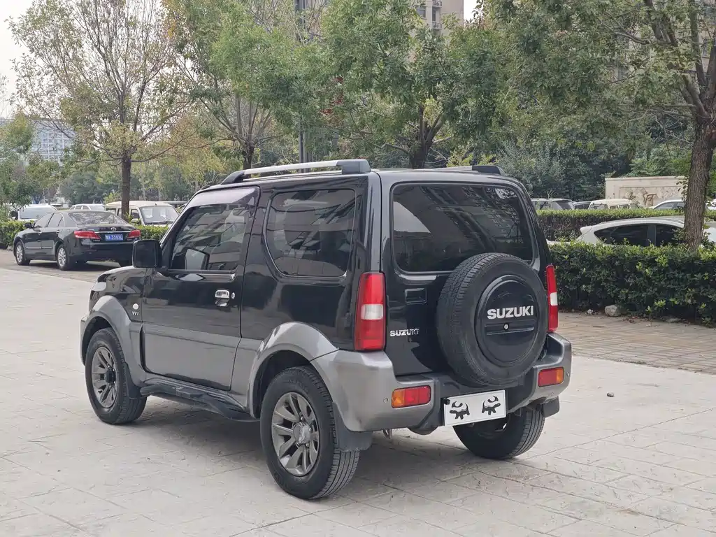 Suzuki Jimny — миниатюра 6
