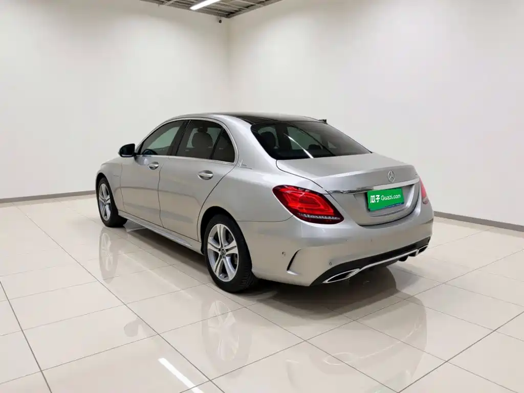 Mercedes-Benz C-Class — миниатюра 4