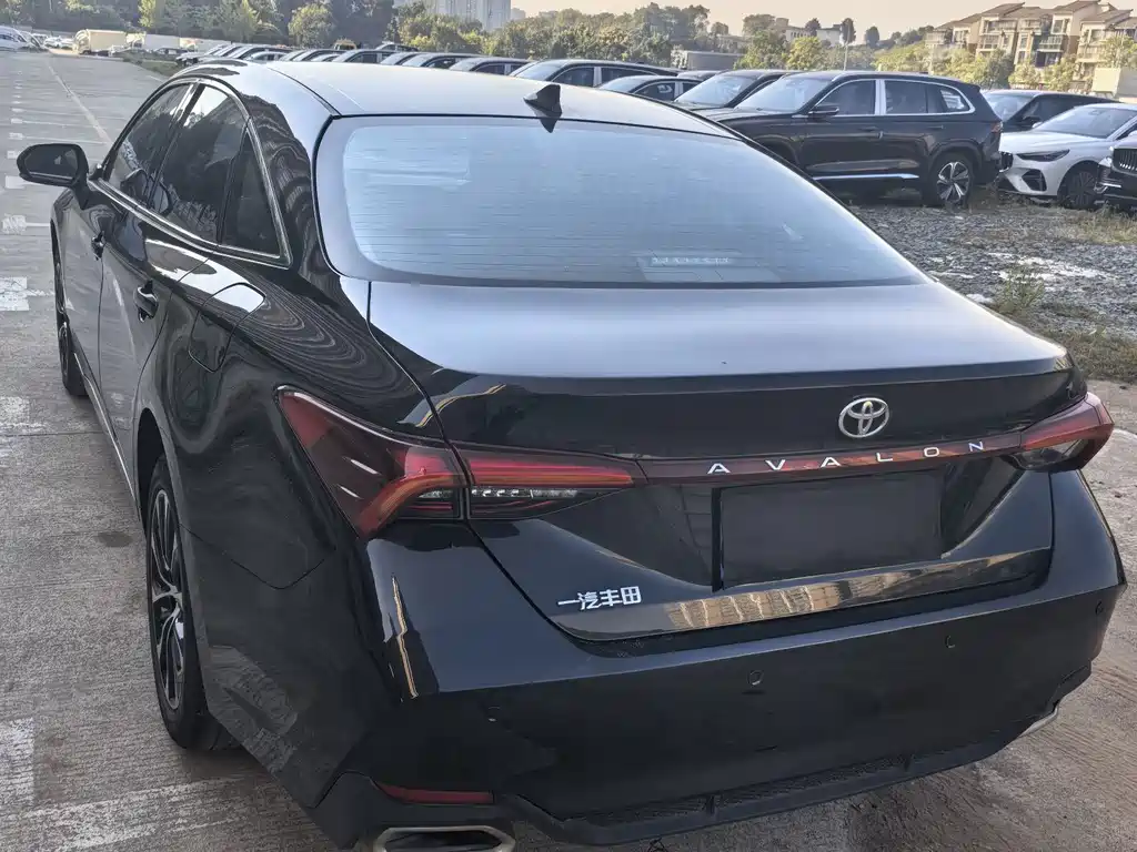 Toyota Avalon — миниатюра 6