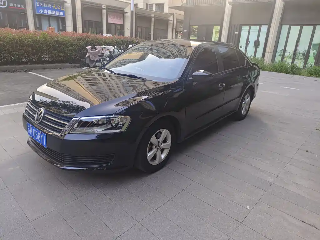 Volkswagen Lavida 2015 1.6L AT